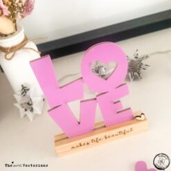 TheVectorians_Aufsteller Love_Acryl gelasert