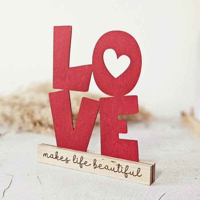 TheVectorians_Kötzchenaufsteller_Holzaufsteller Love_Lasercut_WEB
