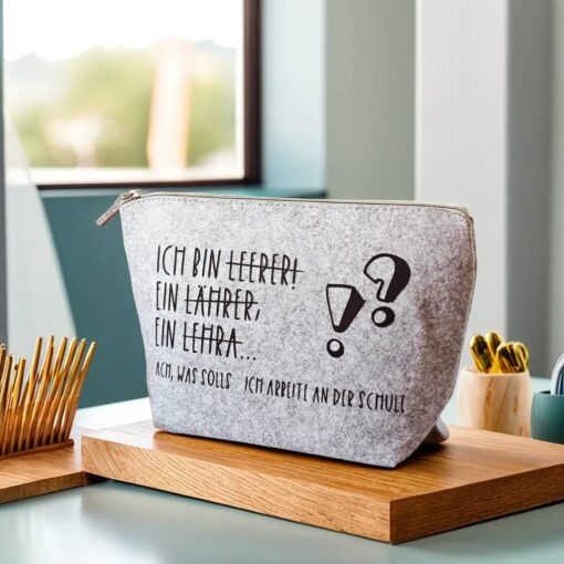 Kosmetiktasche „Lehrer“ – Geschenkidee für Lehrer & Lehrerinnen – Bild 3