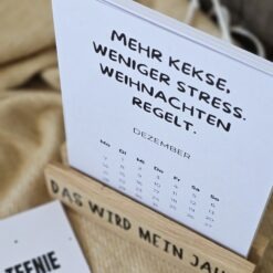 The Vectorians Jahrestischkalender Holzständer Klammer Teenie Jugendlicher